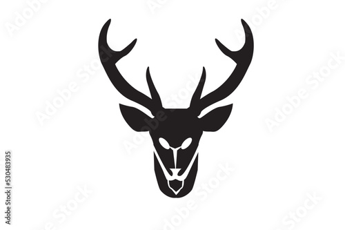 deer head silhouette © rifqi
