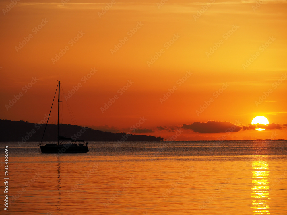 lever de soleil orange - Côte d'Azur
