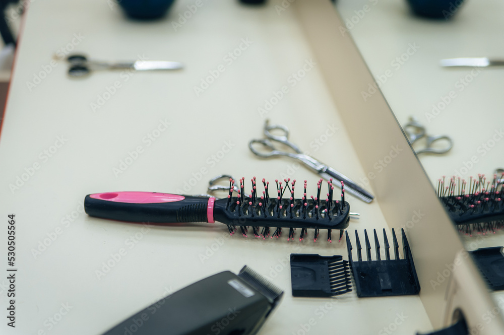 hair clipper and comb hair clipper and comb