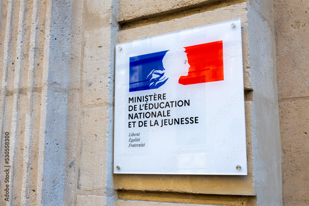 Paris, France 13 septembre 2022 Gros plan de la plaque fixée sur la