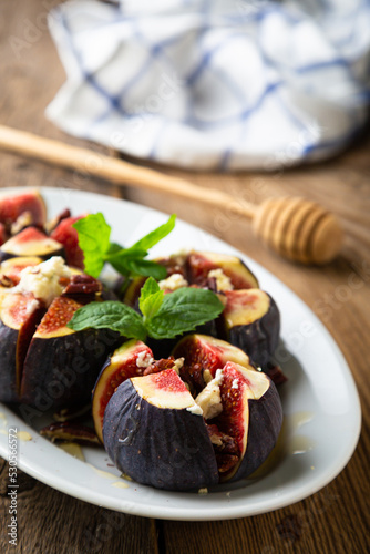 Fresh figs with cream cheese honey and nuts