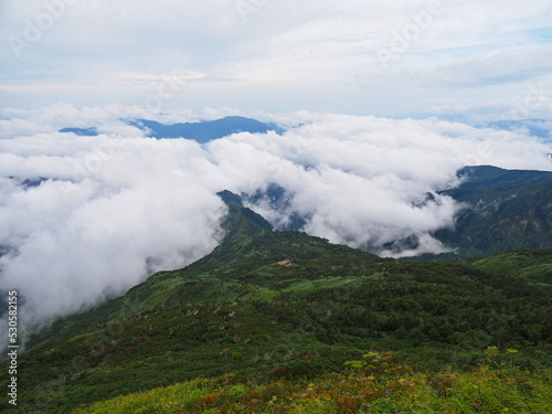 白山の観光新道にかかる雲海