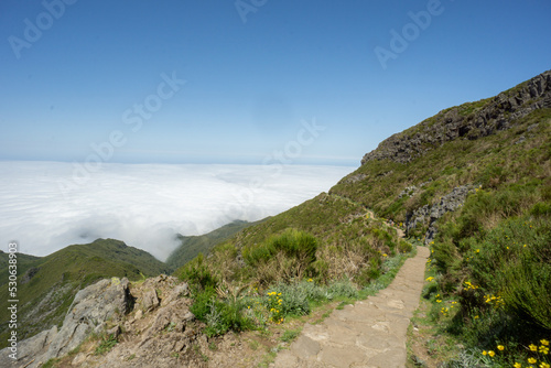 Sonnenaufgang auf dem Pico do Arieiro, Madeira