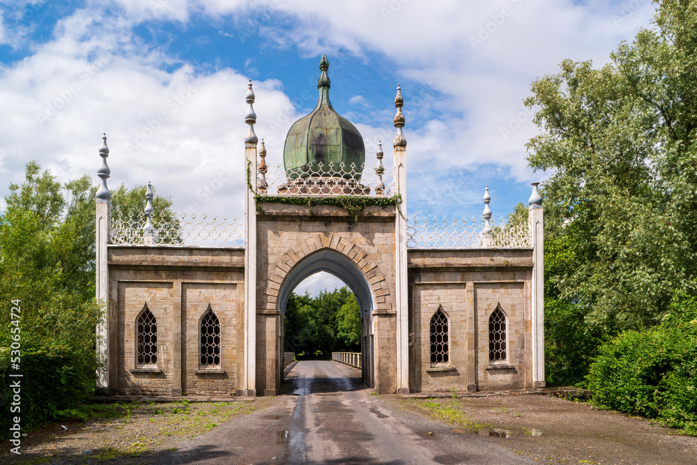 Hindu-Gothic gate lodge