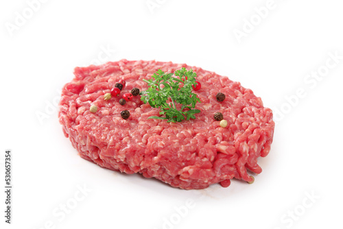 steak haché sur fond blanc 