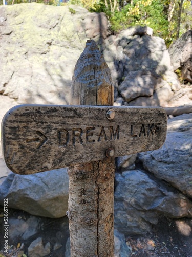 dream lake sign