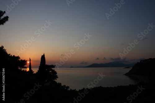 Sonnenaufgang am Tsamadou Strand - Kokkari - Samos - Griechenland/ Sunrise at Tsamadou Beach - Kokkari - Samos - Greece /