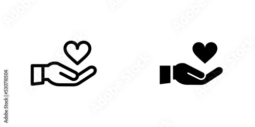 Conjunto de icono de corazón en la mano. Concepto de amor y salud. Ilustración vectorial