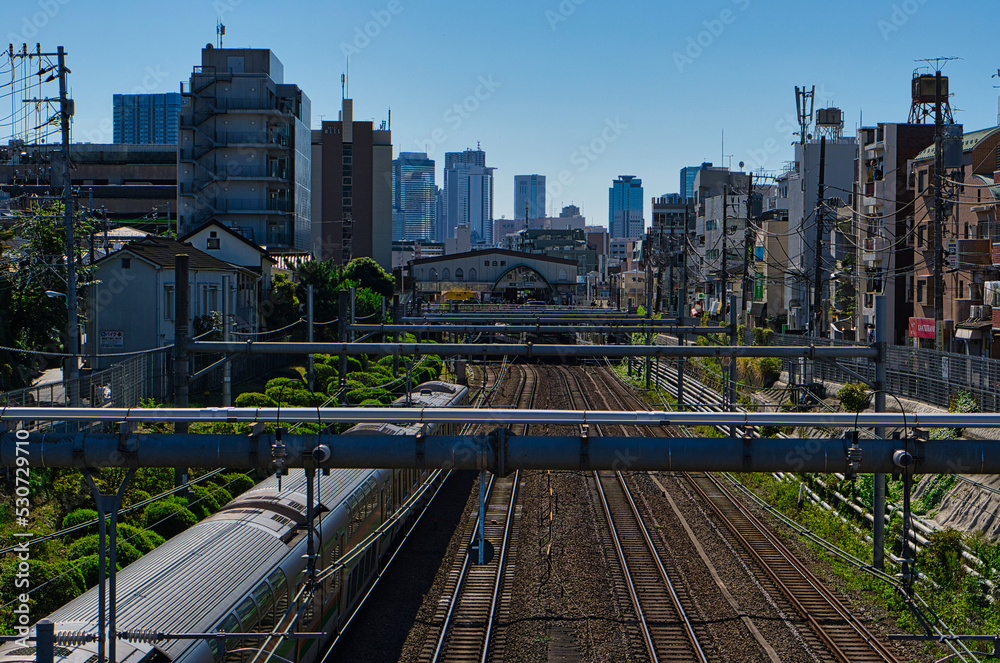 Obraz premium 街中にある路線の風景