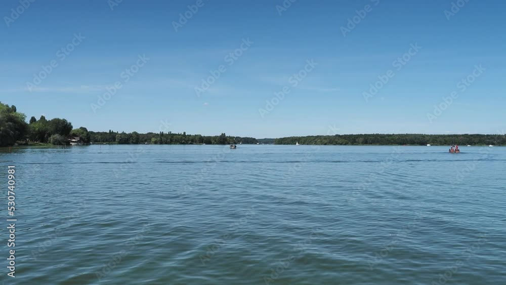 Schönsten Seen rund um Berlin und Brandenburg- Schifffahrt zwischen Glienicker Lake und Havel See richtung Pfaueninsel Schönsten Seen rund um Berlin und Brandenburg- Schifffahrt zwischen Glienicker Lake und Havel See richtung Pfaueninsel