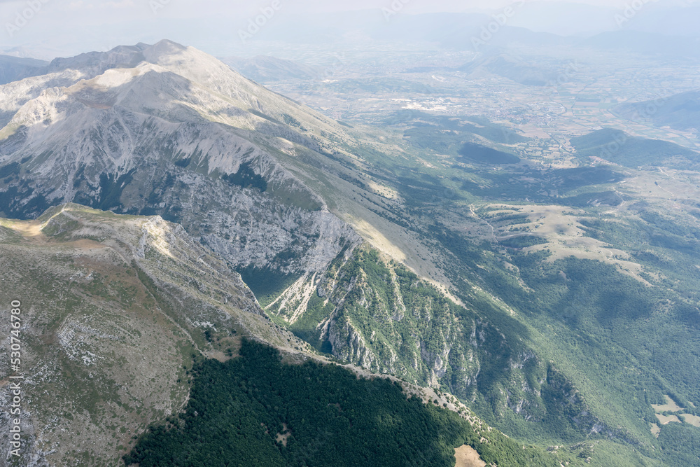 Fototapeta premium deep Teve valley in Velino range, Italy