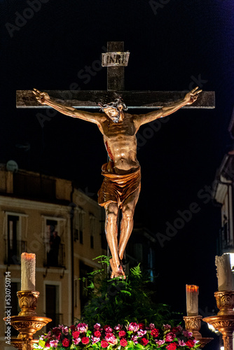 Cofradía de Nuestra Señora del Amparo de Toledo con los pasos de Virgen del Amparo, Oración en el Huerto, Cristo Amarrado a la columna, Nuestro padre Jesús Nazareno y Cristo de la Agonía