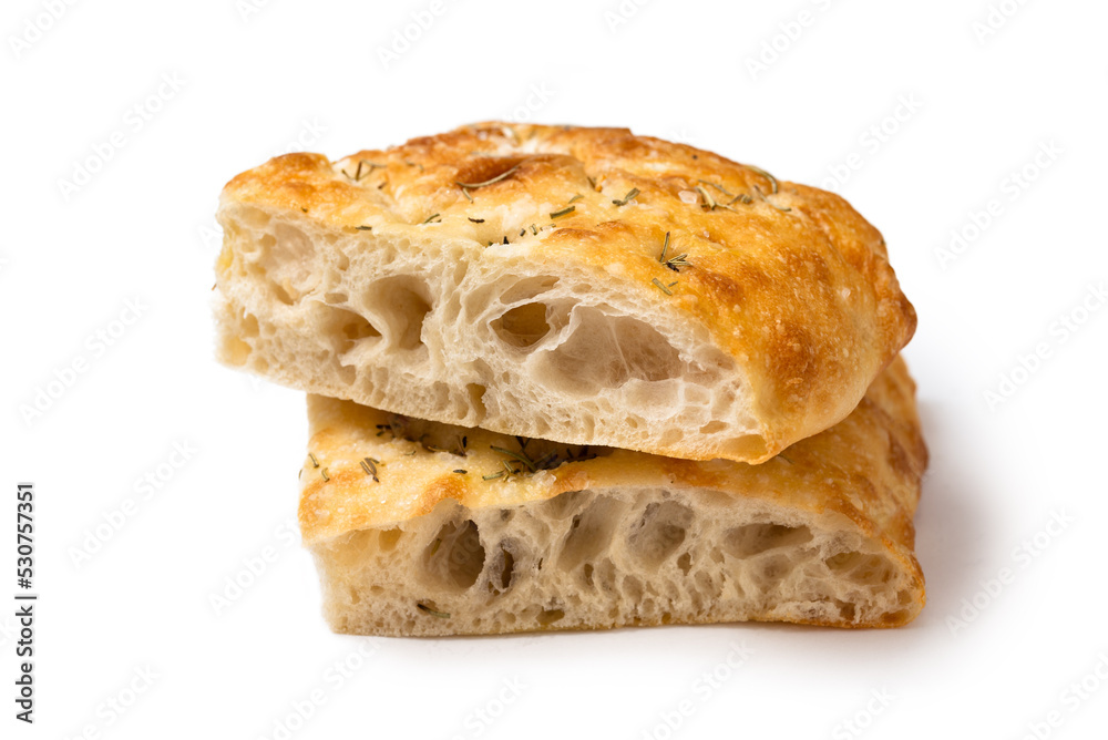 Fette di tipica focaccia romana condita con sale, rosmarino e olio di oliva, cibo italiano Fette di tipica focaccia romana condita con sale, rosmarino e olio di oliva, cibo italiano