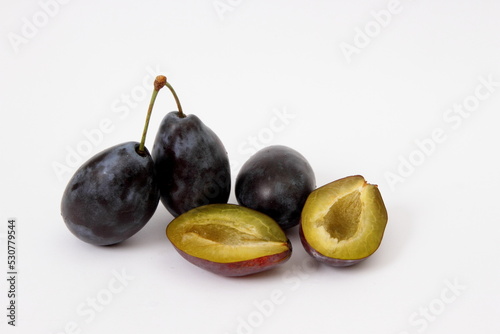 plump, fruit, autumn, crop, isolated, yellow, blue, soft, garden, sweet, enjoyment, benefit, health