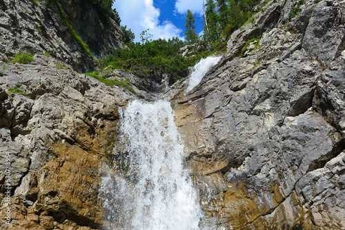 Paz  elbach-Wasserfall bei Z  rs am Arlberg   Lechquellengebirge. Vorarlberg    sterreich 