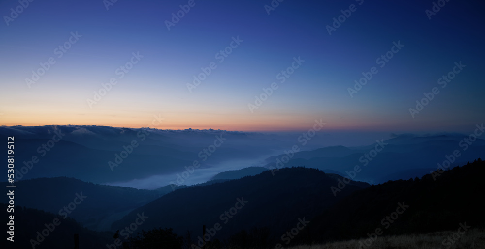 Fototapeta premium Lever de soleil sur les Vosges