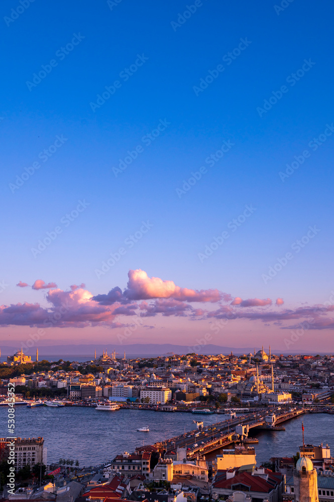 Obraz premium Istanbul city of sunset citycape is beautiful scenery of summer with lifestyle travel, tourism and vacation in Istanbul town buildings .Turkey.