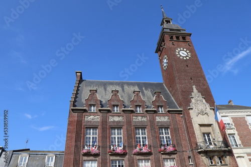 La mairie et son beffroi, tour de l'horloge, ville de Montdidier, département de la Somme, France photo