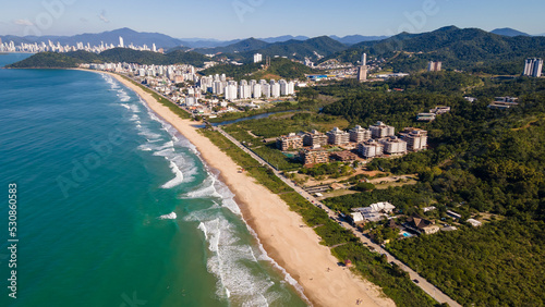 Foto Aerial footage of Praia Brava city in Itajai in Santa Catarina