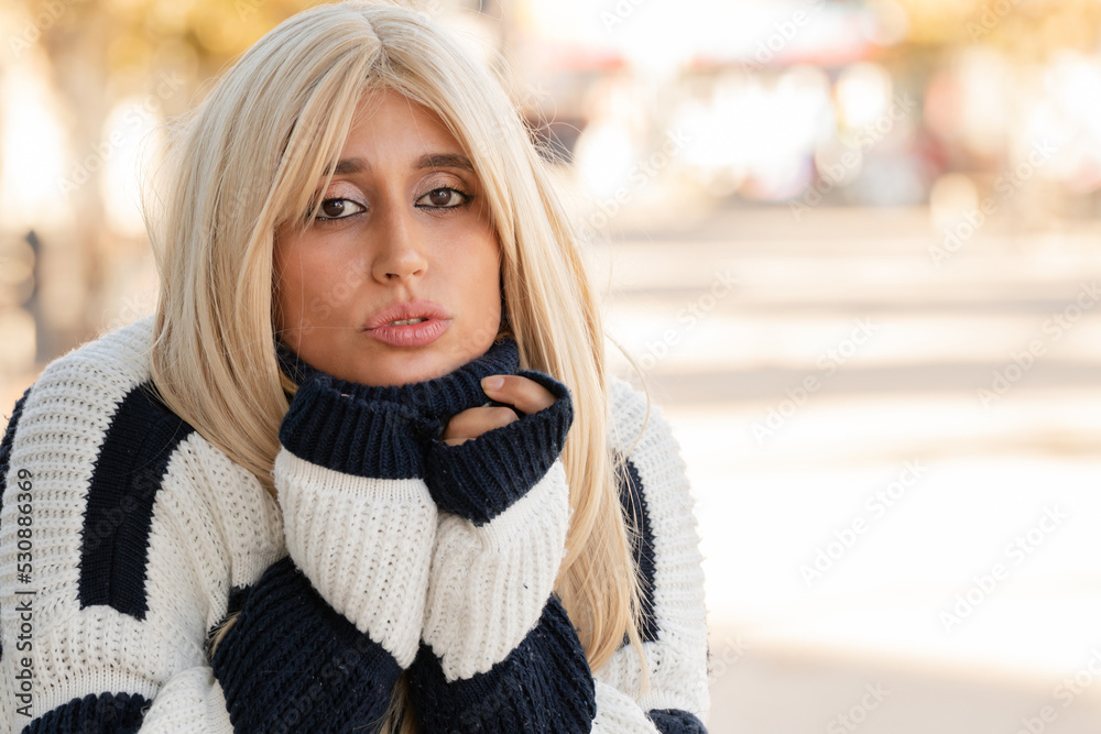 woman portrait in autumn outdoors woman portrait in autumn outdoors