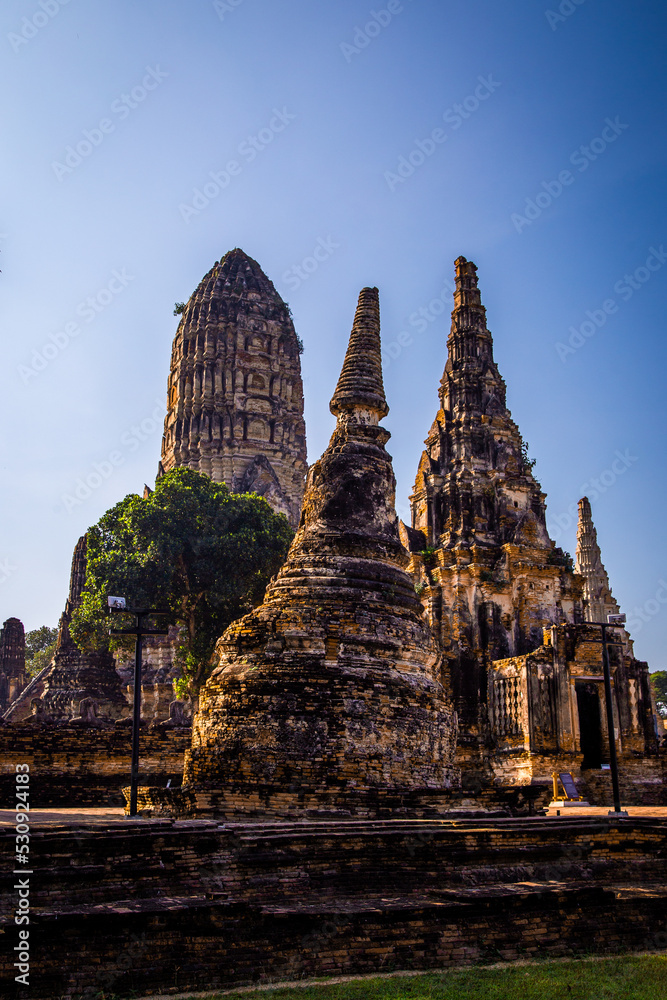 Wat Chaiwatthanaram ruin temple in Ayutthaya, Thailand