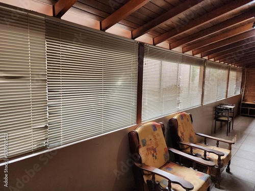 cortina velha persiana