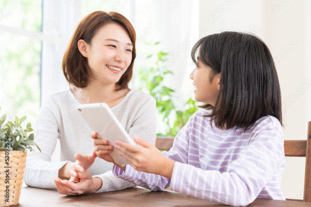 親子とタブレット 親子とタブレット