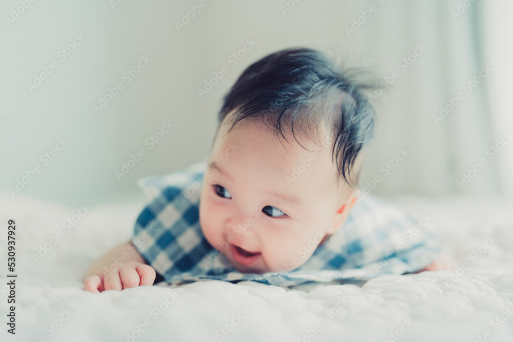 笑う赤ちゃん 笑う赤ちゃん