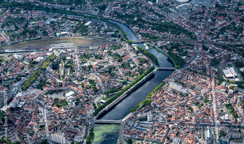 Le Cher, Pont du Chatelet et passerelle des Nicauds- 03100 Montluçon en ALLIER