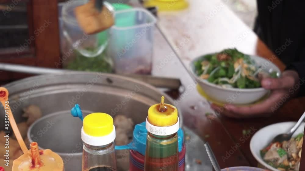 Indonesian meatballs are sold with the concept of self service, so that buyers are free to take items according to their taste. Indonesian meatballs are sold with the concept of self service, so that buyers are free to take items according to their taste.