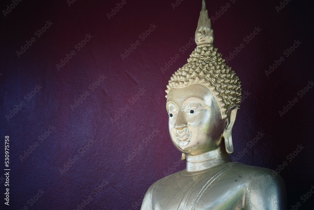 golden buddha statue