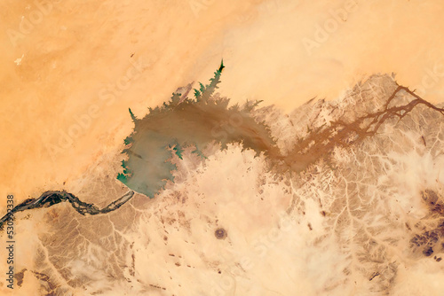 Cuadro en lienzo Top view of Merowe Dam along the Nile River in the Nubian Desert of the Republic of the Sudan