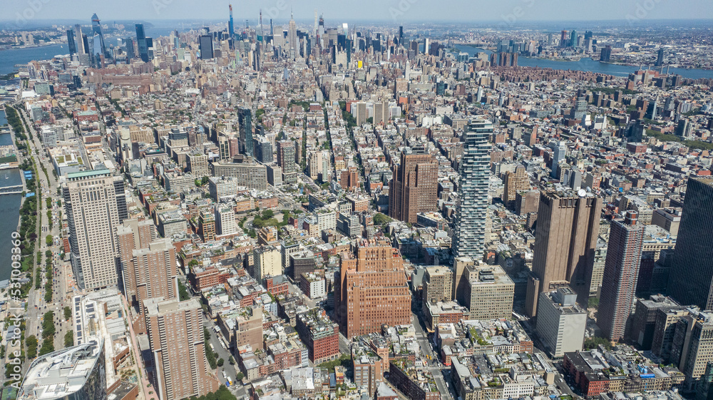 Fototapeta premium View of the buildings in New York City