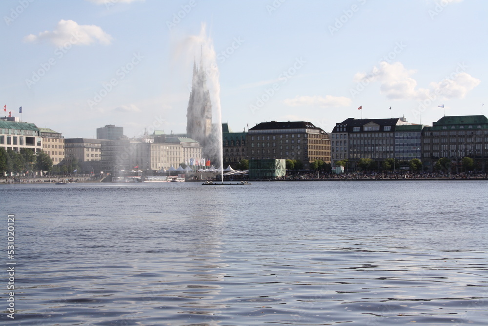 Sightseeing tour on the Alster in Hamburg with a view of the Alster Fontaine and Jungfernstieg