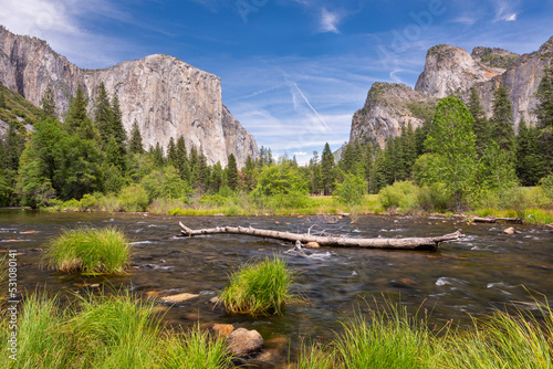 El Capitan and the Yosemite Valley from the Merced River at Valley View, Yosmeite National Park, UNESCO World Heritage Site, California, United States of America