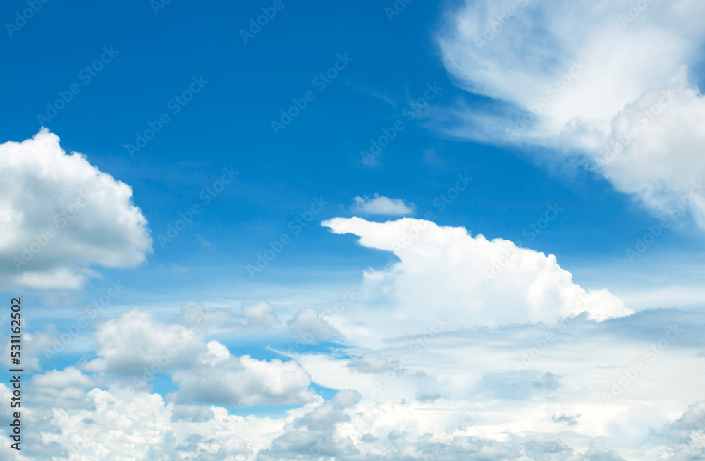 Obraz premium Blue sky background and white clouds