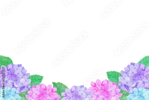 イラスト素材：水彩絵の具で描いたかわいい紫陽花の横位置の背景 下部のみに配置（紫・ピンク・水色）（透過背景）