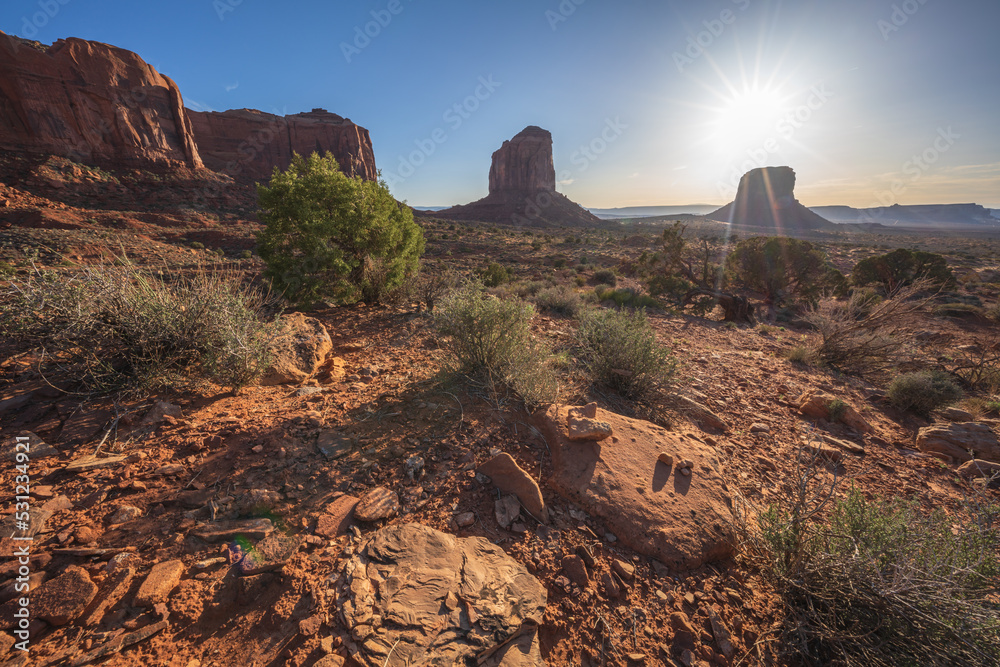 Fototapeta premium sunset in the desert of monument valley, usa