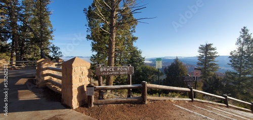 Fotografie Bryce Point in Bryce Canyon National Park, start of a hike