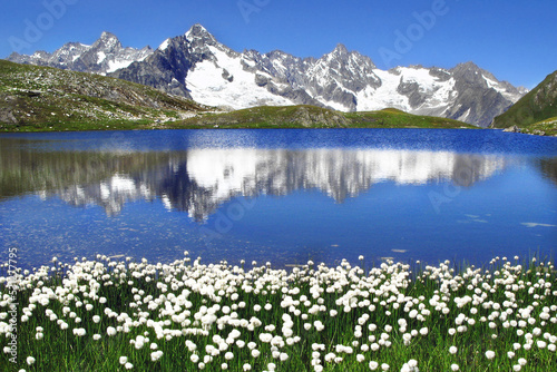 Fototapeta Naklejka Na Ścianę i Meble -  Mont Blanc Massif from Fenetre Lakes, Switzerland
