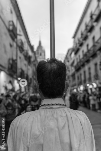 PROCESION DE SEMANA SANTA SALAMANCA 2022 INTERÉS TURÍSTICO INTERNACIONAL 9 Abril sabado de pasion cofradia penitencial del rosario foto blanco negro photo