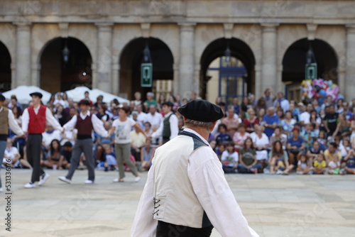 Basque folk dance exhibition in the old town of Bilbao © Laiotz