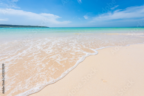 宮古島の美しい海と与那覇前浜のビーチ © kurosuke