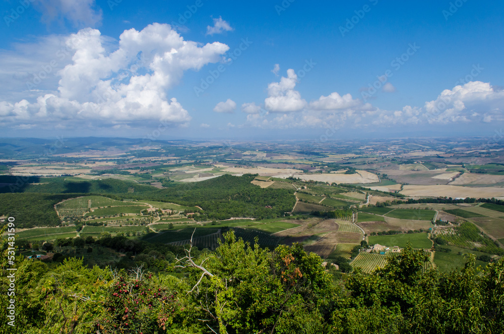 Obraz premium Il panorama della Valdorcia visto da Montalcino in una giornata di sole
