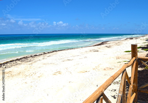 Fototapeta Naklejka Na Ścianę i Meble -  
Tropical beach panorama in the Caribbean