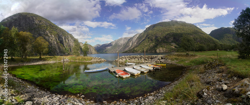 Eidfjordvatn, See über dem kleinen Ort Eidfjord, am Ende des gleichnamigen Eidfjordes