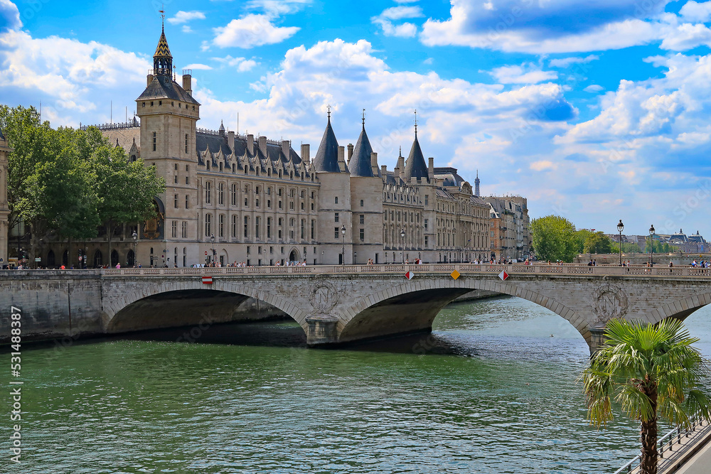 Découverte de Paris, le Palais de la Cité