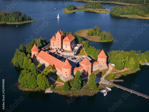 Litwa symbol Zamek w Trokach, gotycki zamek Troki