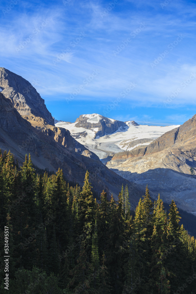Icefiels parkway road with a glacier view during the summer in Canada