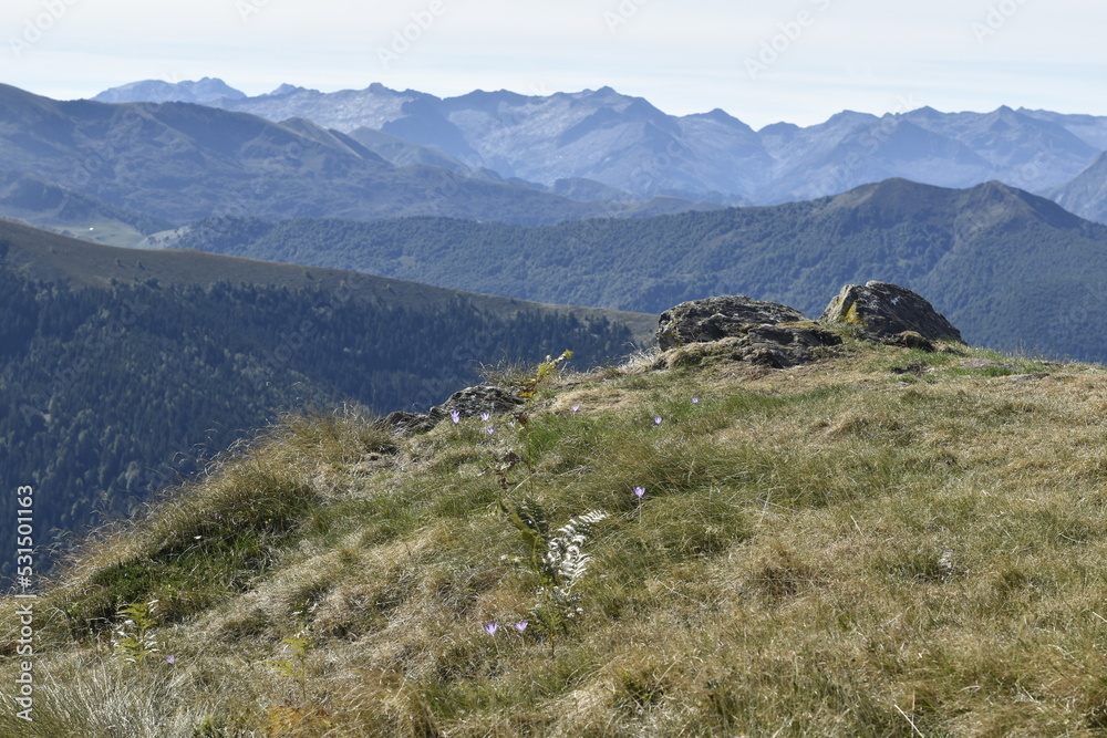 paysage de montagne en Ariège au sommet du col de port